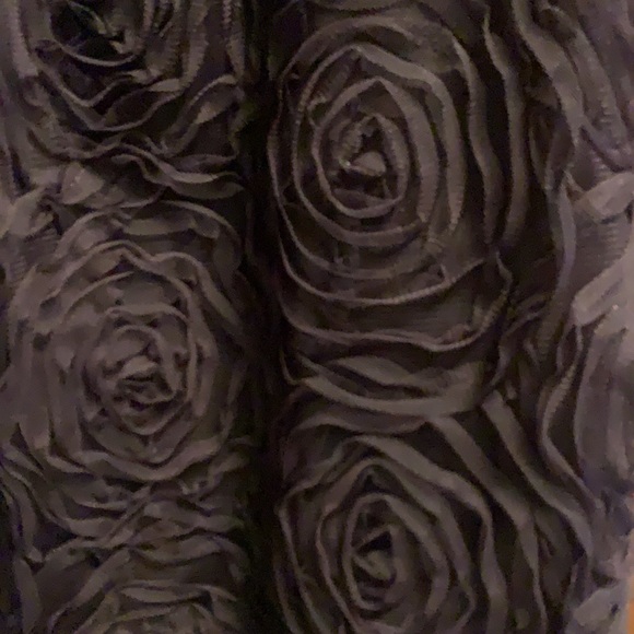 Purple rose pattern skirt with elastic waistband. - Picture 2 of 4